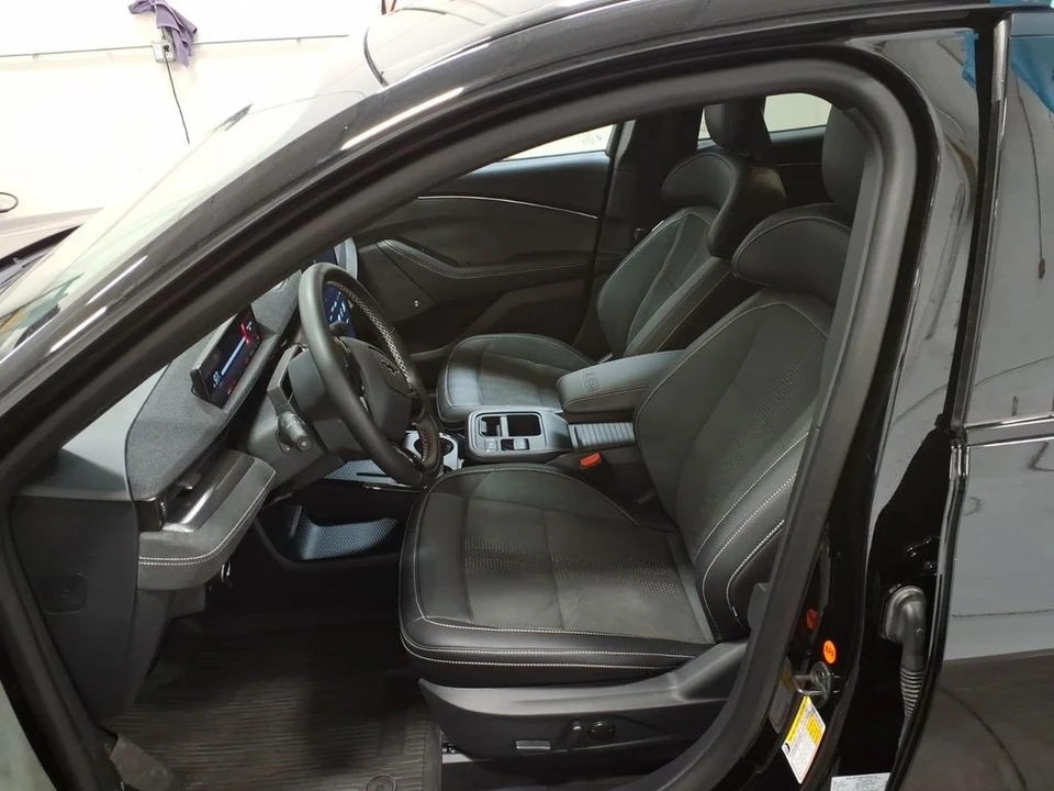 2025 Ford Mustang Mach-E - Image 24 of 28