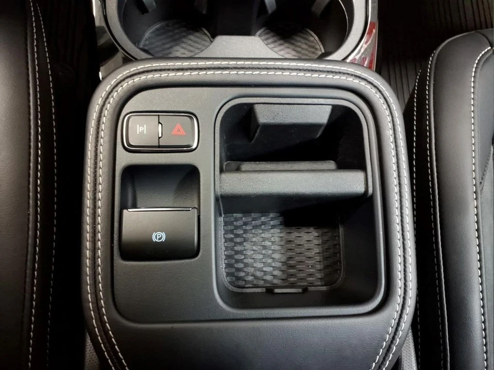 2025 Ford Mustang Mach-E - Image 12 of 28