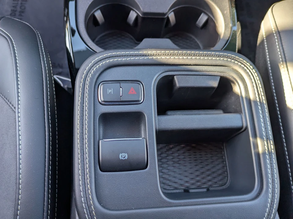 2025 Ford Mustang Mach-E - Image 24 of 31