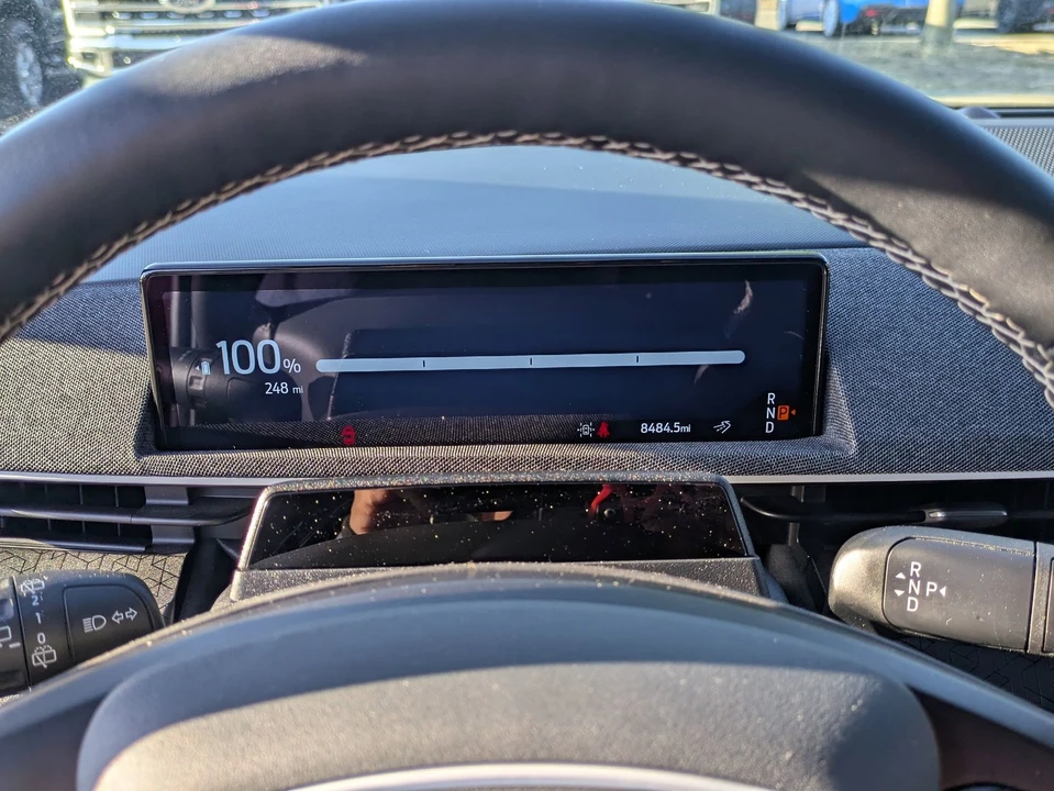 2025 Ford Mustang Mach-E - Image 21 of 31
