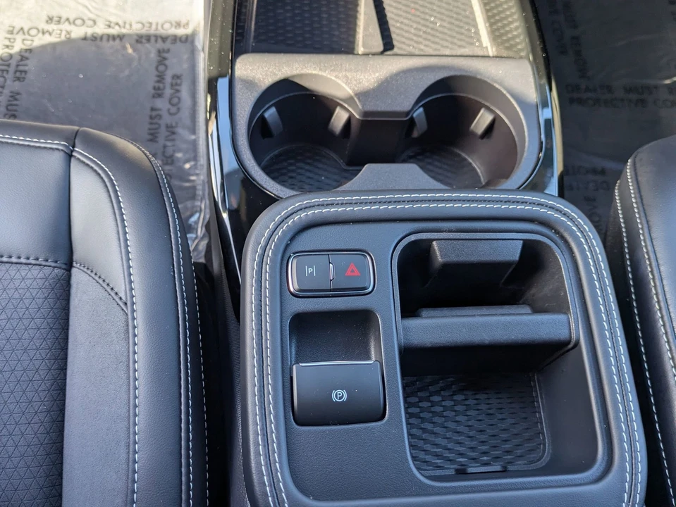 2025 Ford Mustang Mach-E - Image 25 of 31