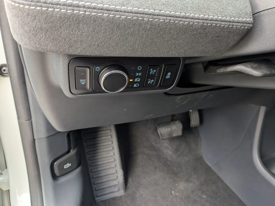 2025 Ford Mustang Mach-E - Image 18 of 31