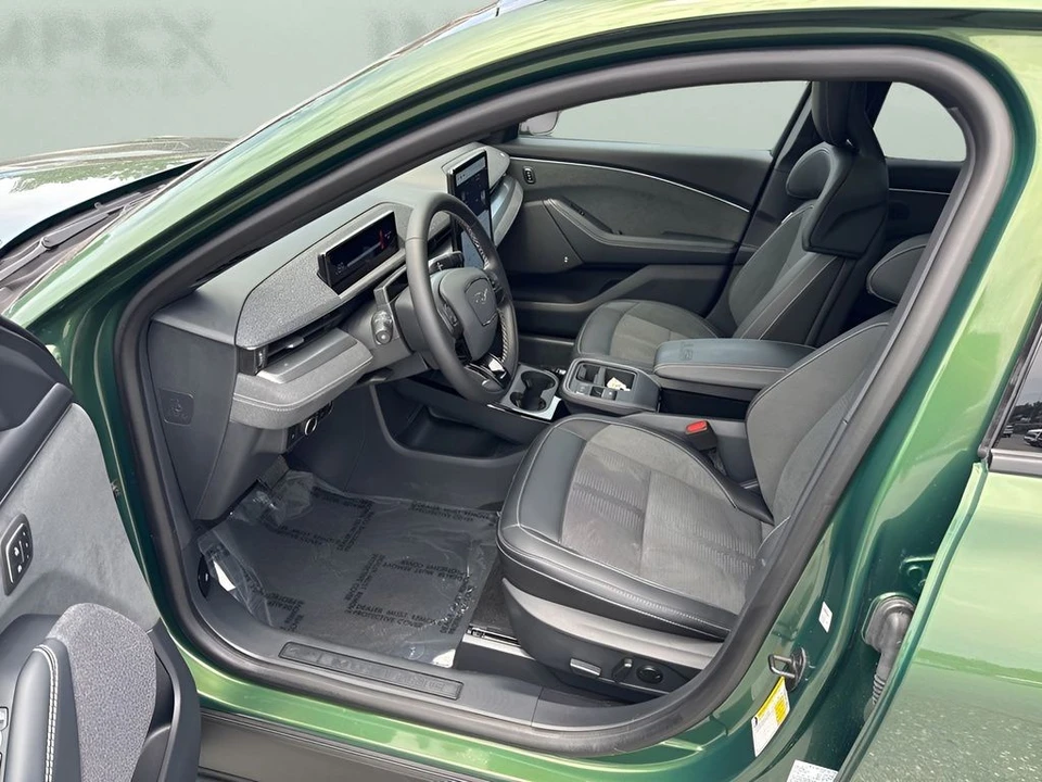 2025 Ford Mustang Mach-E - Image 16 of 31