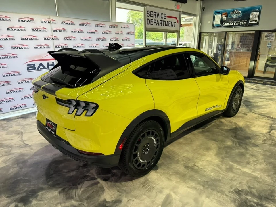 2025 Ford Mustang Mach-E - Image 9 of 31