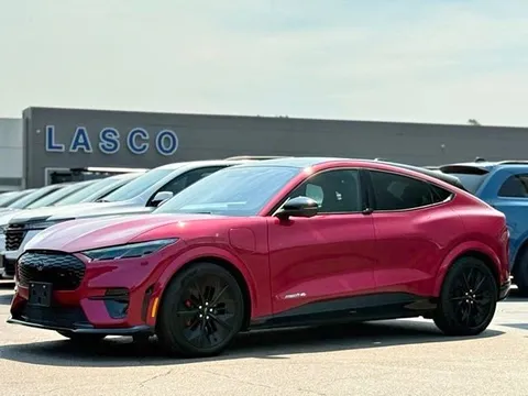 2025 Ford Mustang Mach-E GT