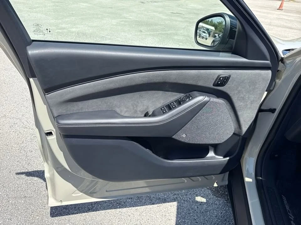 2025 Ford Mustang Mach-E - Image 11 of 20