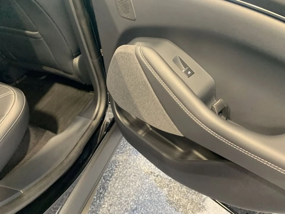 2025 Ford Mustang Mach-E - Image 12 of 20