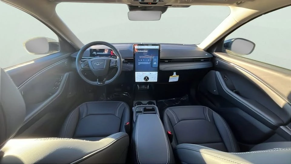 2025 Ford Mustang Mach-E - Image 9 of 20