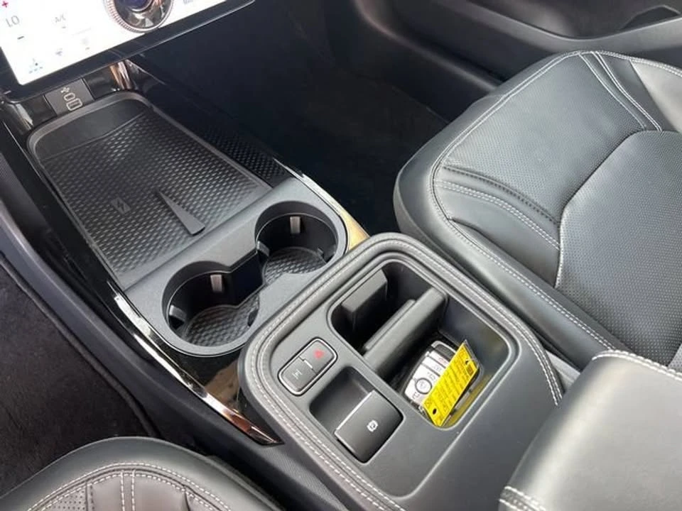 2025 Ford Mustang Mach-E - Image 17 of 20