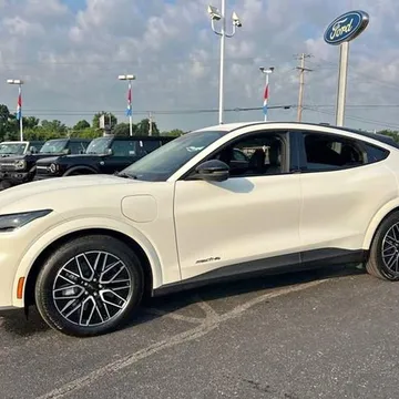2025 Ford Mustang Mach-E
