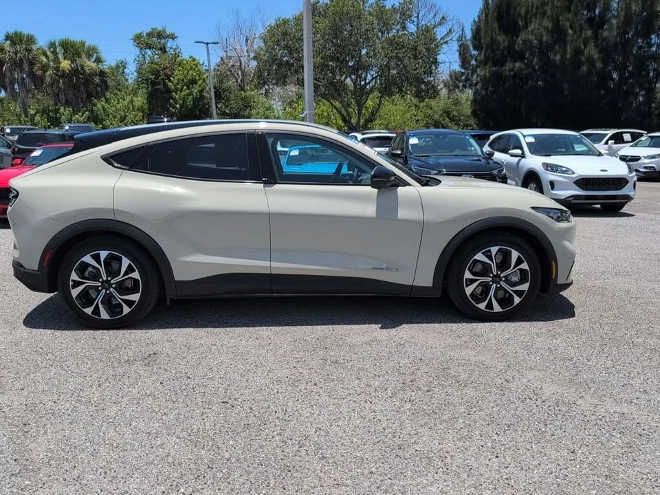 2025 Ford Mustang Mach-E - Image 2 of 20