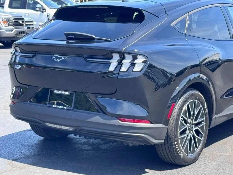 2025 Ford Mustang Mach-E - Image 4 of 20