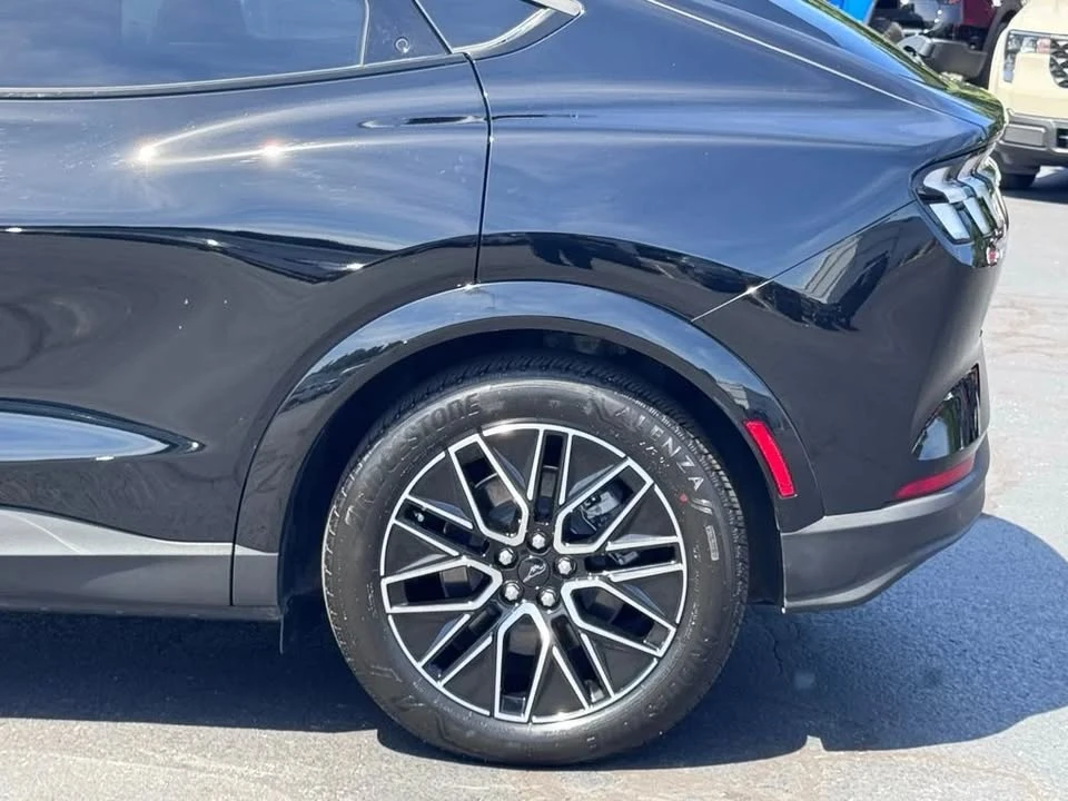 2025 Ford Mustang Mach-E - Image 20 of 20