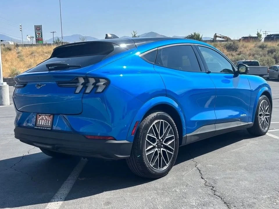 2025 Ford Mustang Mach-E - Image 11 of 20