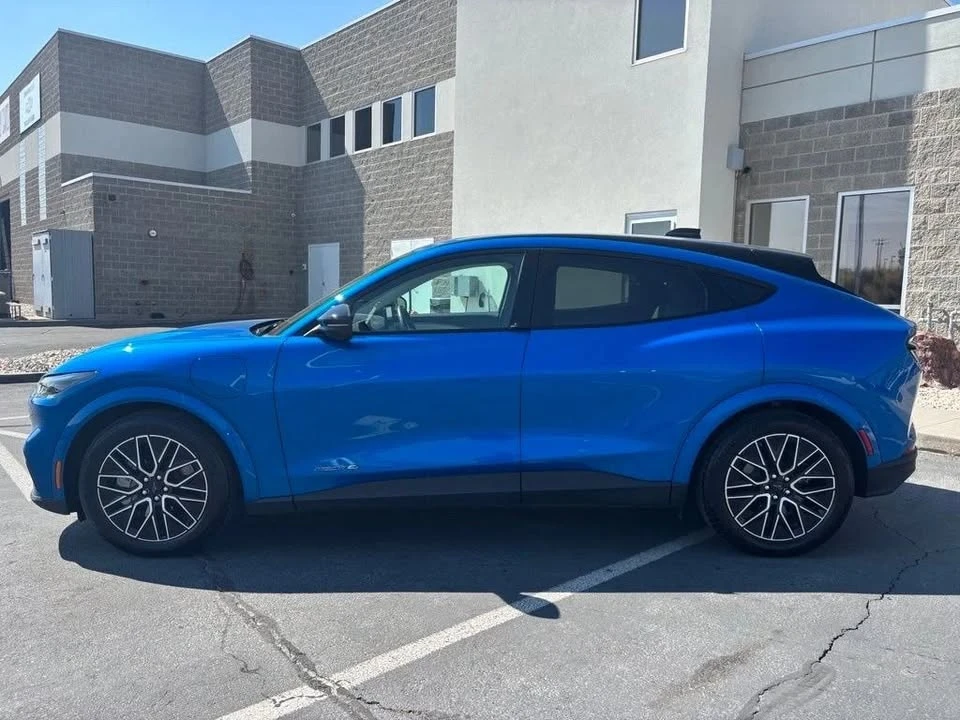 2025 Ford Mustang Mach-E - Image 2 of 20