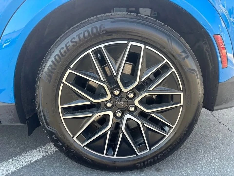 2025 Ford Mustang Mach-E - Image 12 of 20