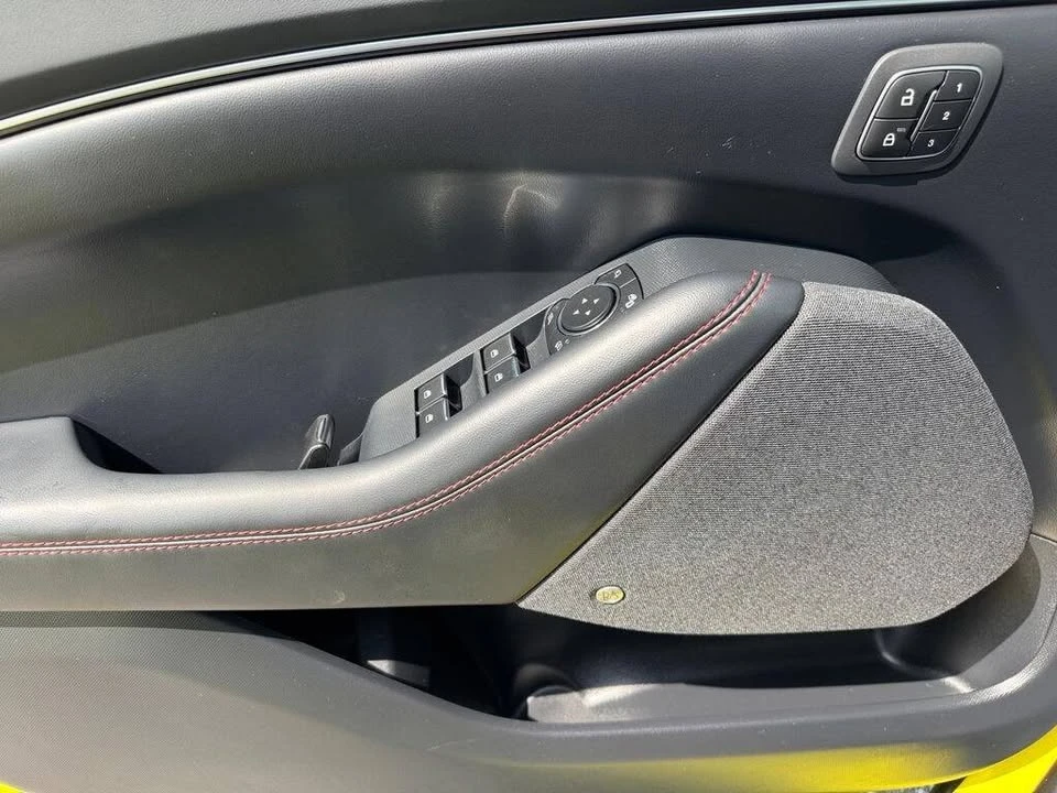 2025 Ford Mustang Mach-E - Image 19 of 20