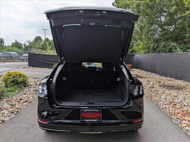 2025 Ford Mustang Mach-E - Image 19 of 20