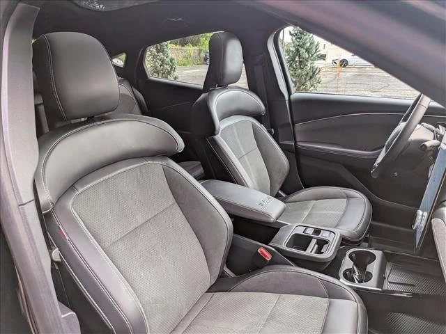 2025 Ford Mustang Mach-E - Image 15 of 20