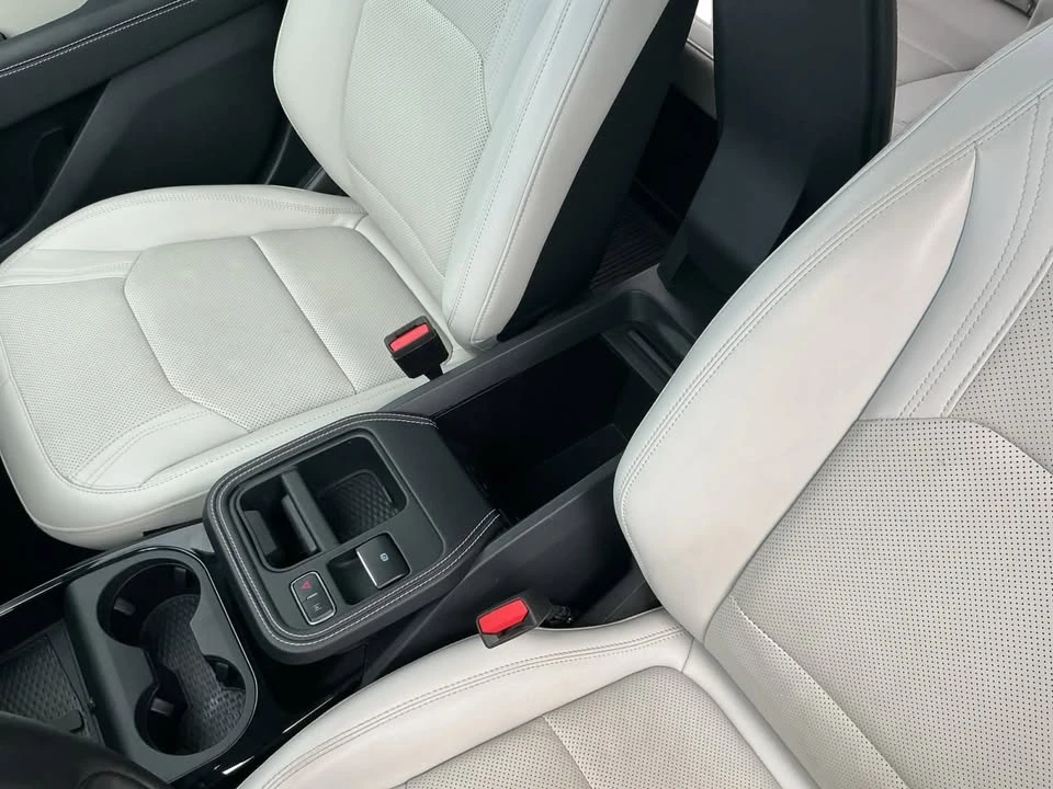 2025 Ford Mustang Mach-E - Image 14 of 20