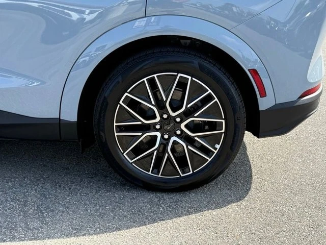 2025 Ford Mustang Mach-E - Image 14 of 30
