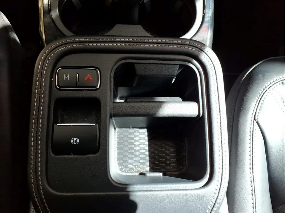 2025 Ford Mustang Mach-E - Image 13 of 26