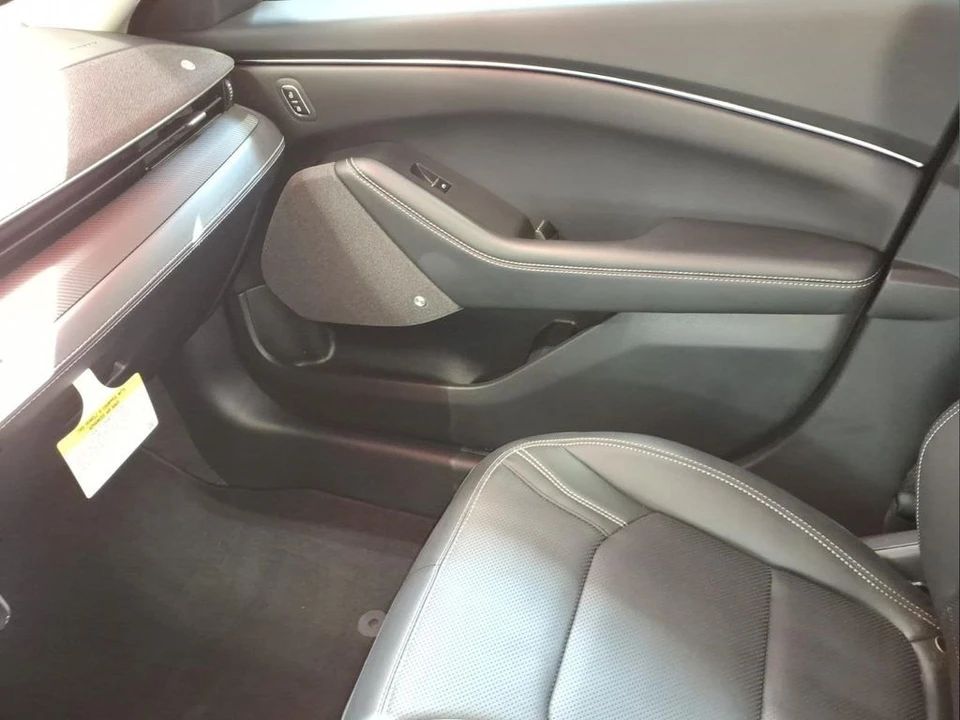 2025 Ford Mustang Mach-E - Image 22 of 26