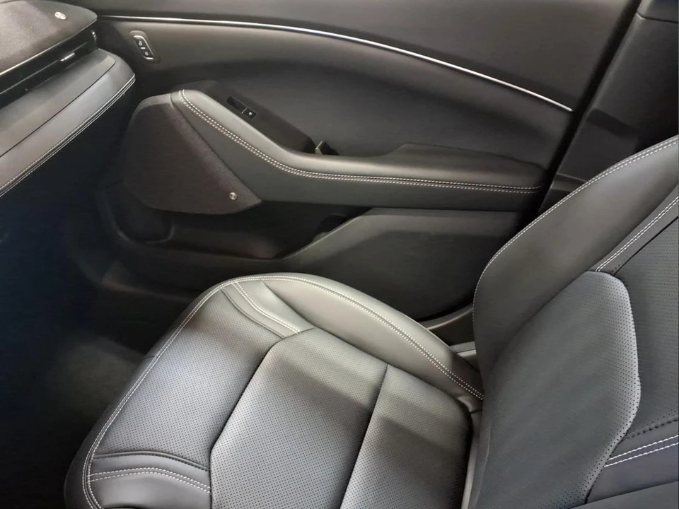 2025 Ford Mustang Mach-E - Image 24 of 28