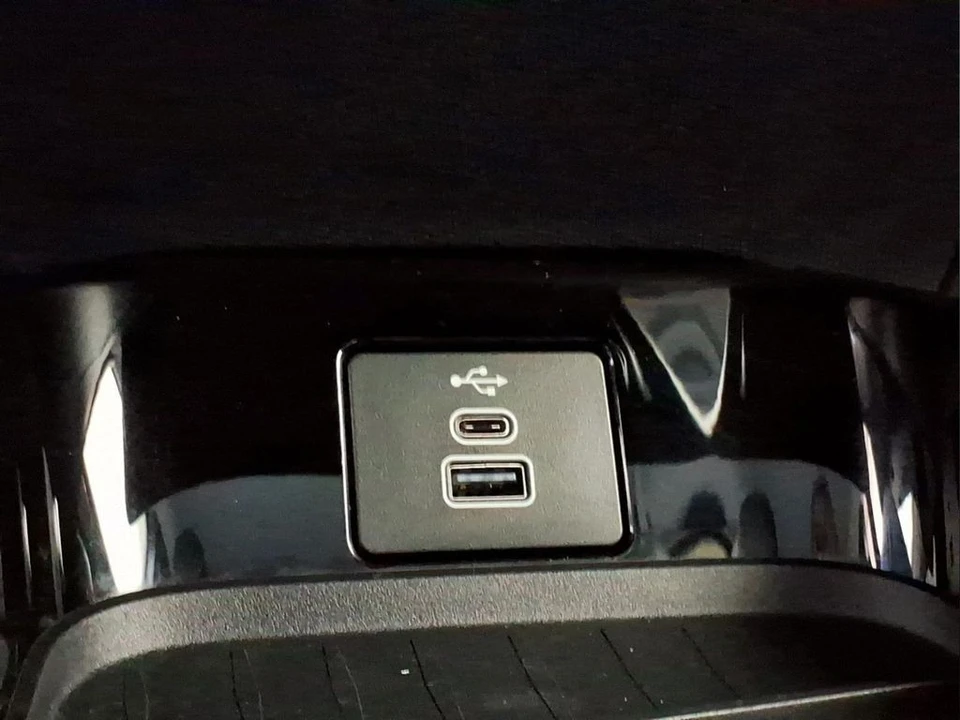 2025 Ford Mustang Mach-E - Image 11 of 28