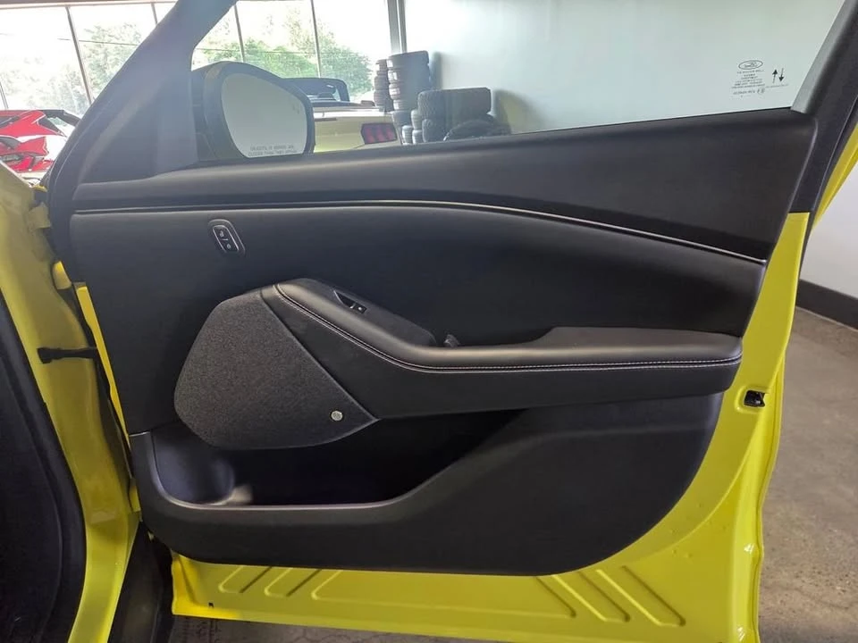 2025 Ford Mustang Mach-E - Image 14 of 17
