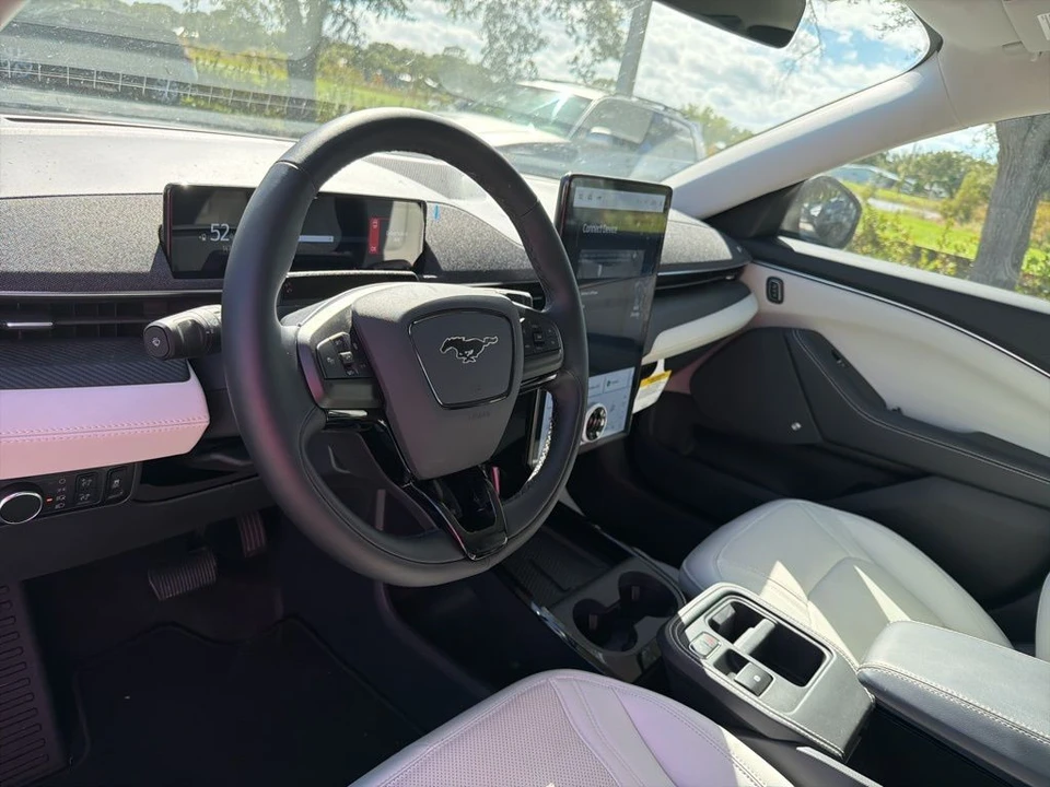 2025 Ford Mustang Mach-E - Image 9 of 12