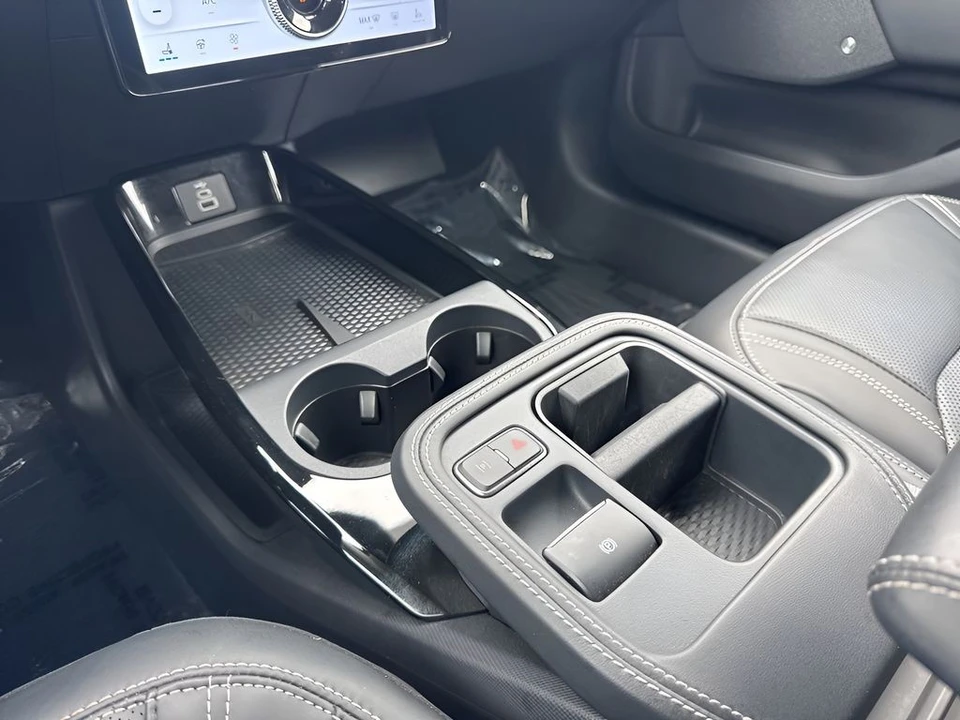2025 Ford Mustang Mach-E - Image 16 of 31