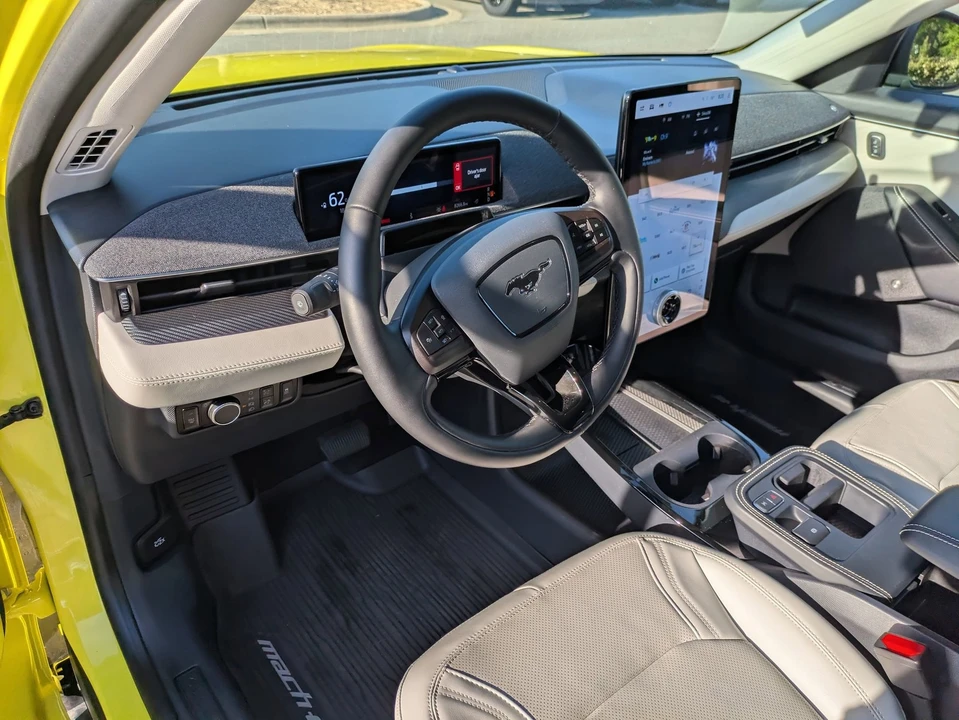 2025 Ford - Image 15 of 31