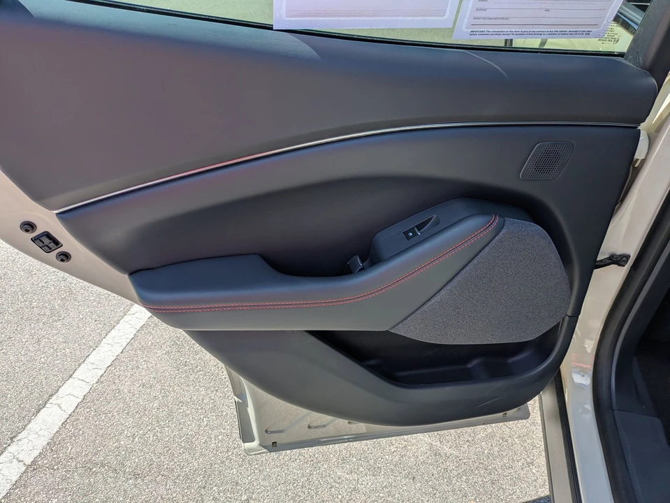 2025 Ford Mustang Mach-E - Image 31 of 31