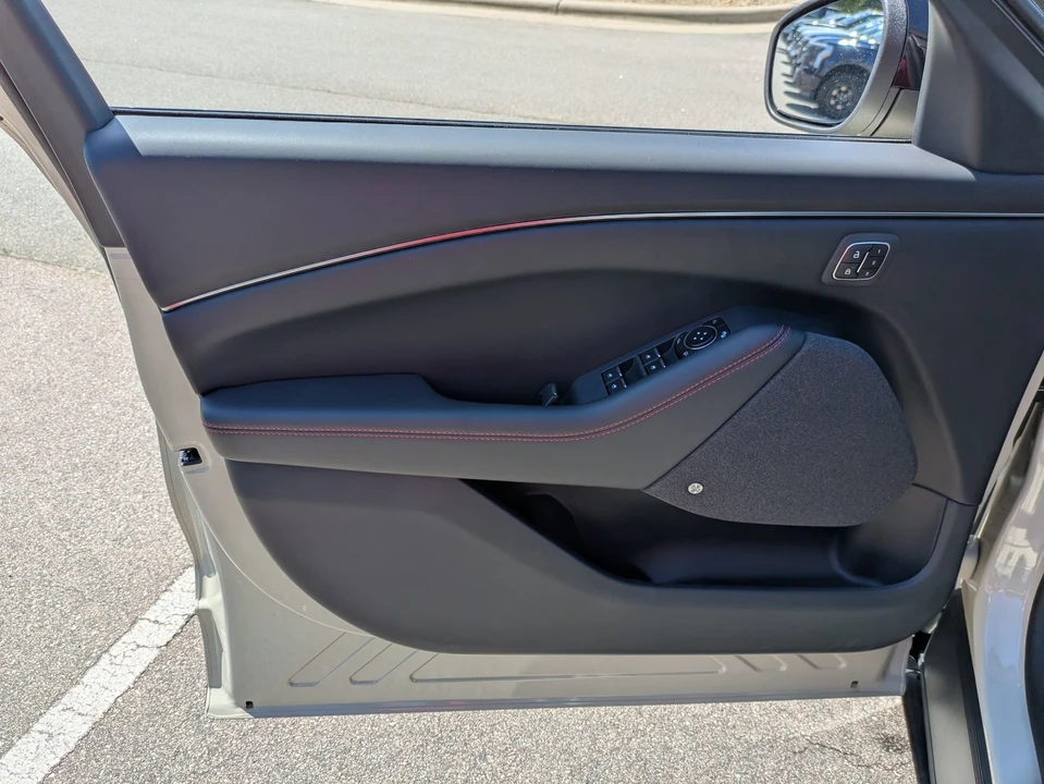 2025 Ford Mustang Mach-E - Image 16 of 31