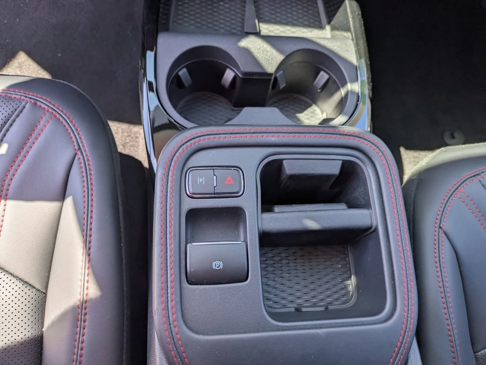 2025 Ford Mustang Mach-E - Image 25 of 31