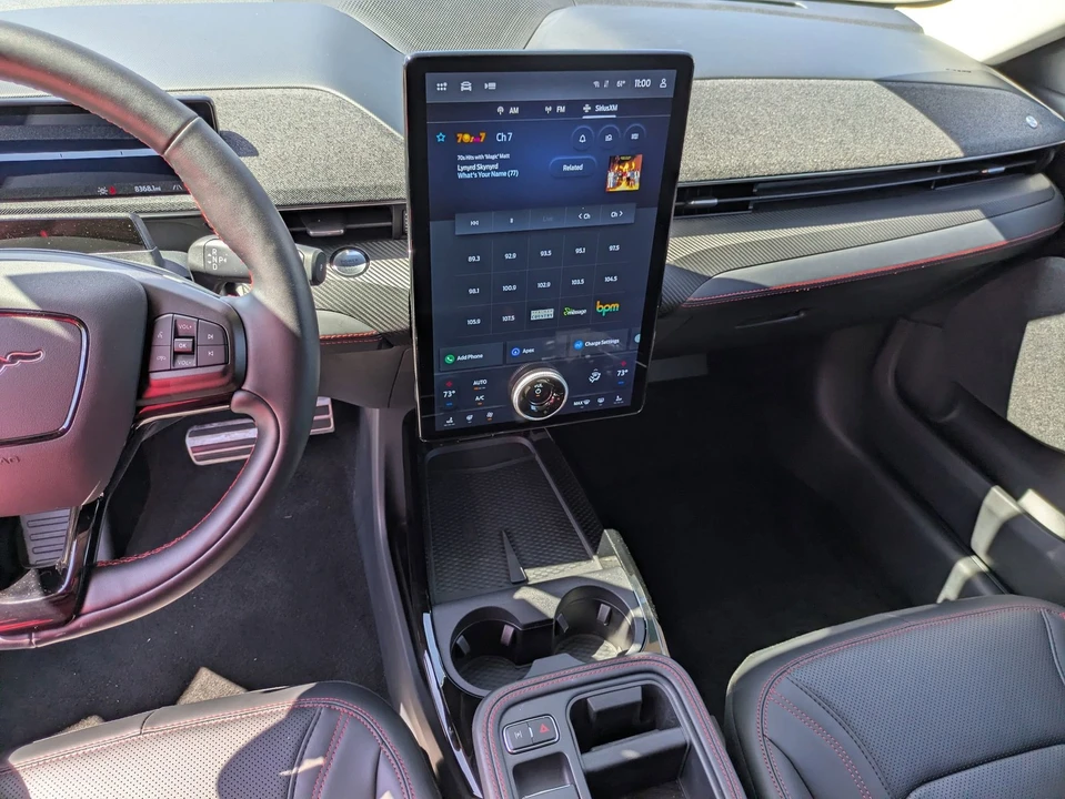 2025 Ford Mustang Mach-E - Image 23 of 31