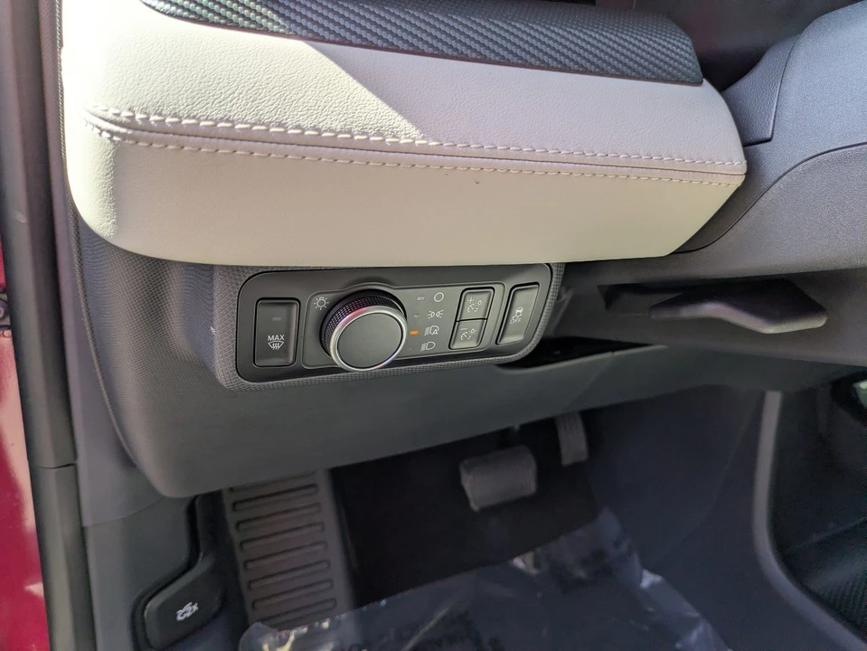 2025 Ford Mustang Mach-E - Image 18 of 21