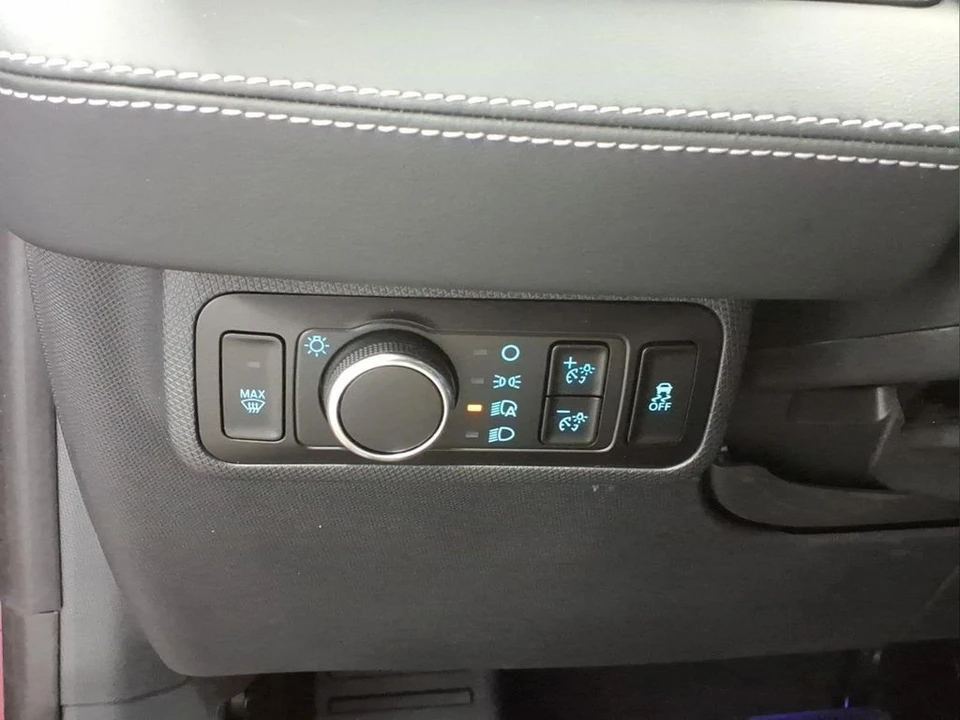 2025 Ford Mustang Mach-E - Image 16 of 21