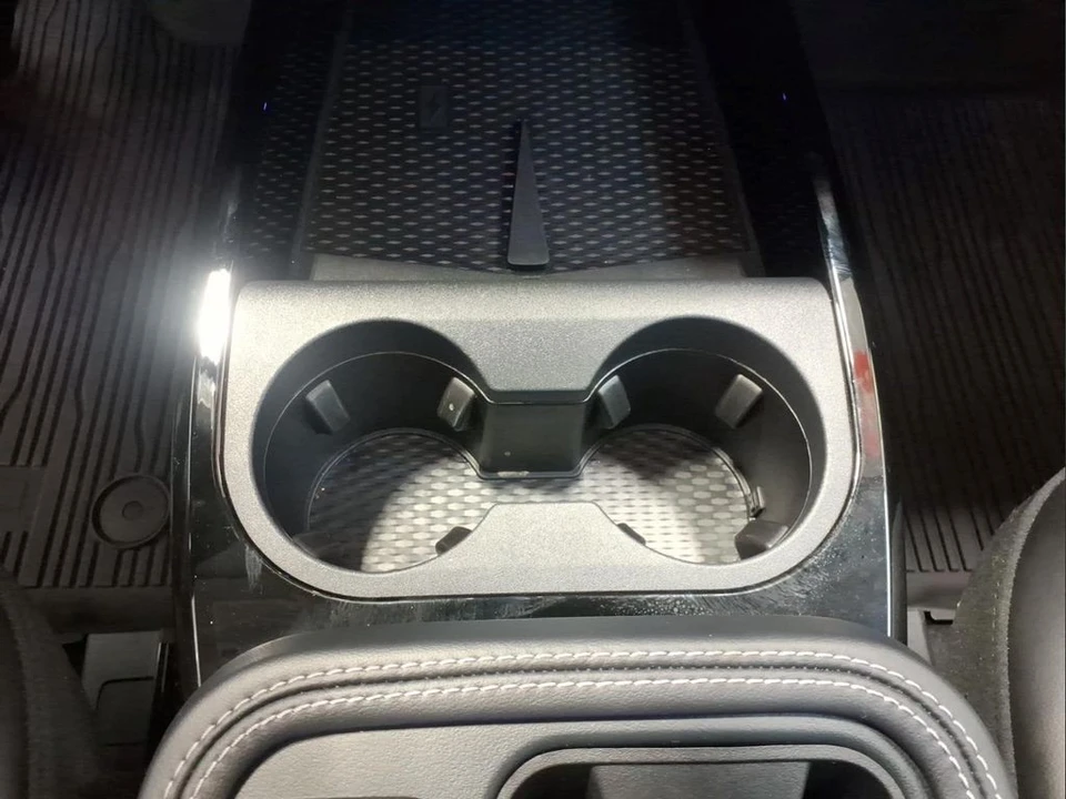 2025 Ford Mustang Mach-E - Image 10 of 21