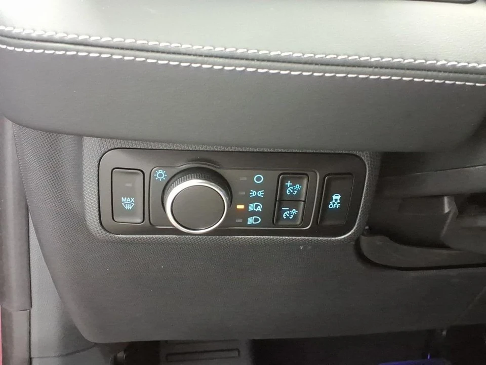 2025 Ford Mustang Mach-E - Image 16 of 21