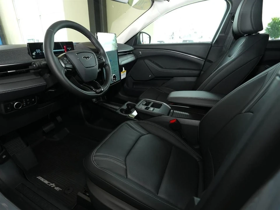 2025 Ford Mustang Mach-E - Image 13 of 21