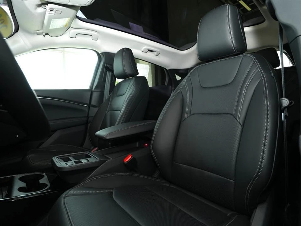 2025 Ford Mustang Mach-E - Image 16 of 21