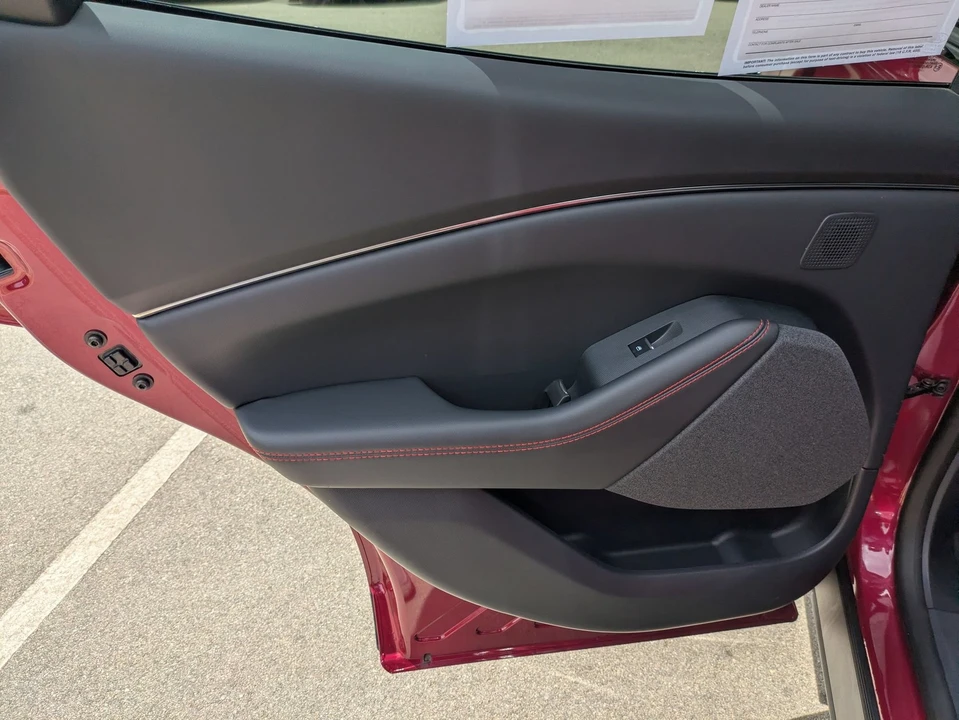 2025 Ford Mustang Mach-E - Image 30 of 31