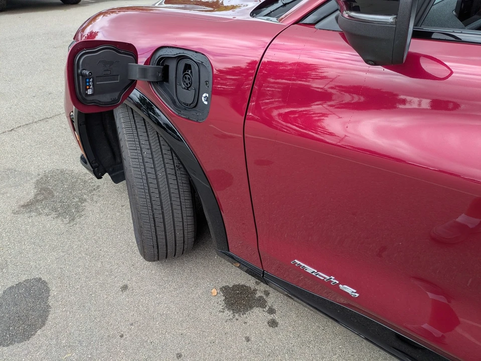 2025 Ford Mustang Mach-E - Image 12 of 31