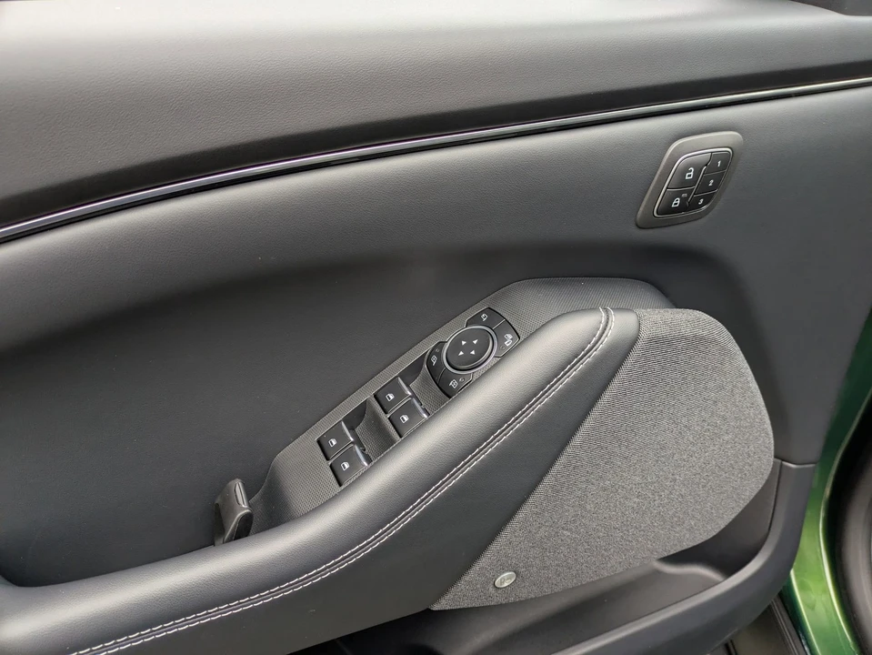 2025 Ford Mustang Mach-E - Image 17 of 21