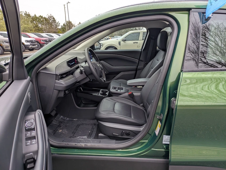2025 Ford Mustang Mach-E - Image 13 of 21
