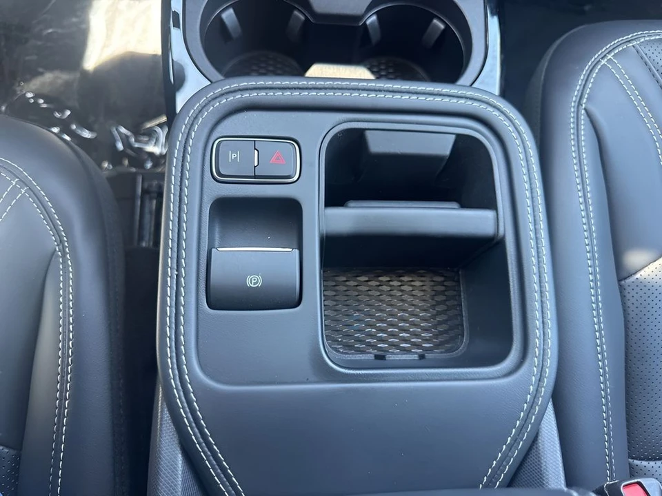 2025 Ford Mustang Mach-E - Image 21 of 31