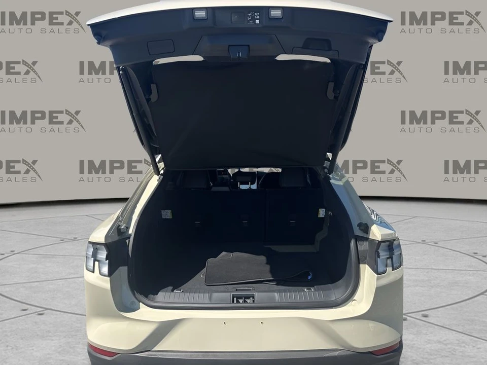 2025 Ford Mustang Mach-E - Image 29 of 31