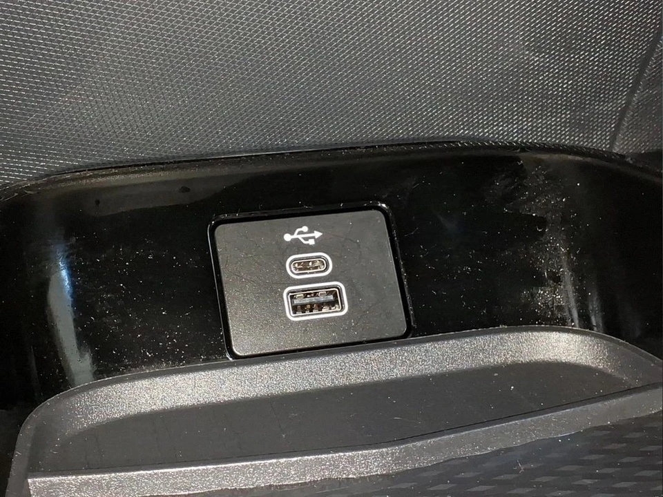 2025 Ford Mustang Mach-E - Image 11 of 26